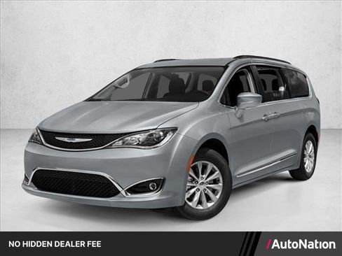 Used 2017 Chrysler Pacifica Limited FWD image 1
