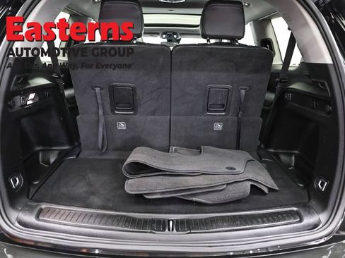 Used 2023 Jeep Grand Cherokee L Limited AWD/4WD image 9