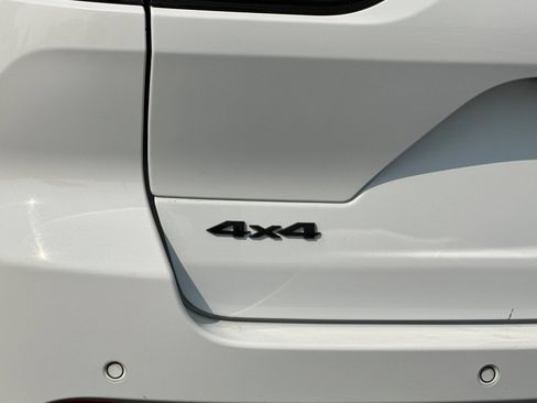 Used 2024 Jeep Grand Cherokee Altitude AWD/4WD image 31