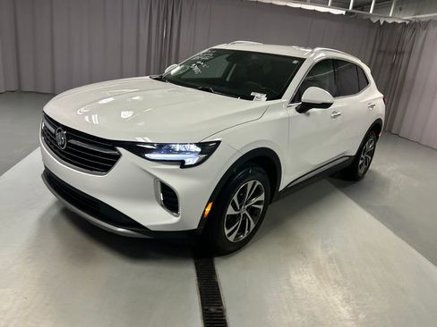 Used 2023 Buick Envision Essence image 3