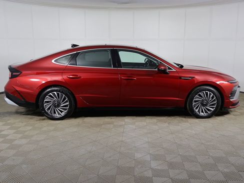 Used 2024 Hyundai Sonata Limited FWD image 18