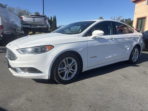 Used 2018 Ford Fusion SE w/ Equipment Group 602A image 9