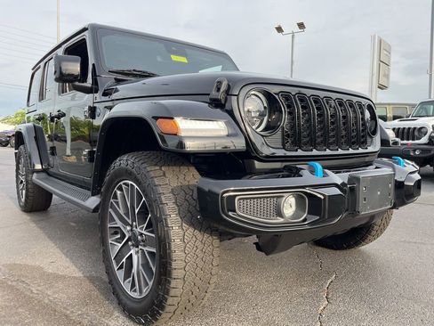 Used 2024 Jeep Wrangler High Altitude AWD/4WD image 57