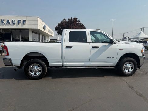 Used 2021 RAM 2500 Tradesman w/ Chrome Appearance Group AWD/4WD image 9