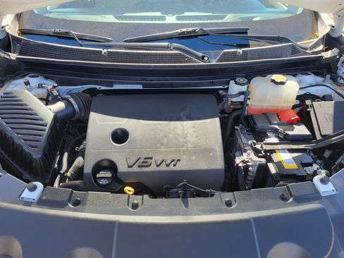 Used 2020 Chevrolet Traverse LT w/ Driver Confidence II Package image 23