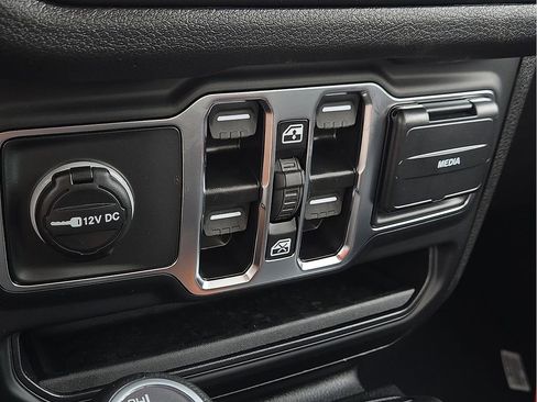 New 2026 Jeep Gladiator Sport image 14