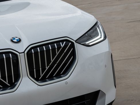 Certified 2025 BMW X3 xDrive30i w/ Premium Package image 7