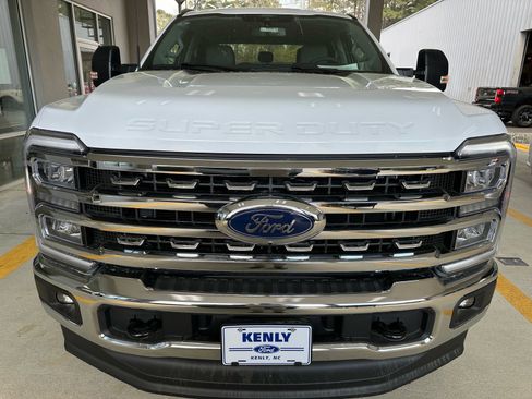 New 2026 Ford F250 XLT w/ XLT Premium Package AWD/4WD image 8