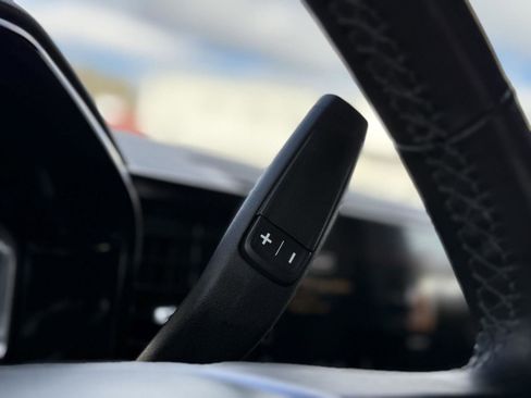 Used 2023 GMC Sierra 1500 SLE image 18