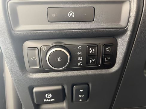 Used 2025 Ford F150 Lariat w/ Equipment Group 501A Mid image 13