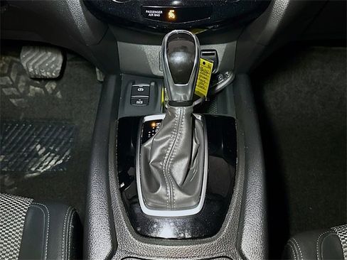 Used 2022 Nissan Rogue Sport SV w/ Technology Package image 14