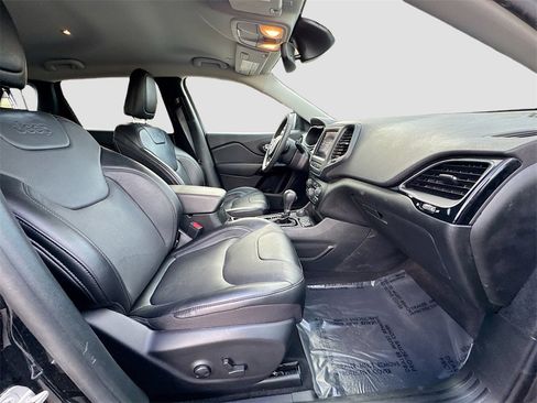 Used 2023 Jeep Cherokee Altitude Lux image 28