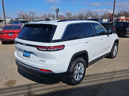Used 2024 Jeep Grand Cherokee Limited image 5