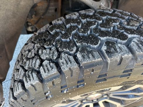 Used 2022 GMC Sierra 1500 AT4 w/ AT4 Preferred Package image 34