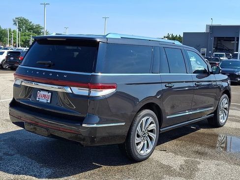 Used 2023 Lincoln Navigator L Reserve AWD/4WD image 6