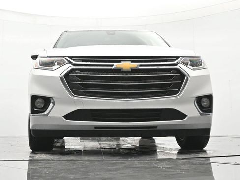 Used 2018 Chevrolet Traverse Premier w/ Driver Confidence II Package FWD image 41