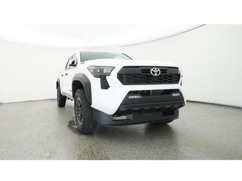 New 2025 Toyota Tacoma TRD Off-Road AWD/4WD image 30