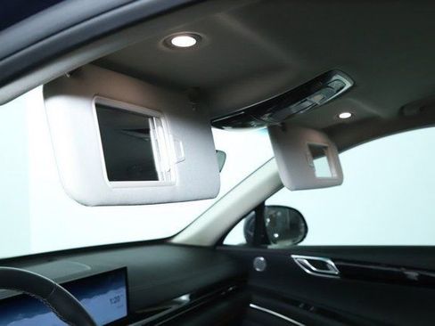 Used 2025 Genesis GV80 2.5T Standard image 19