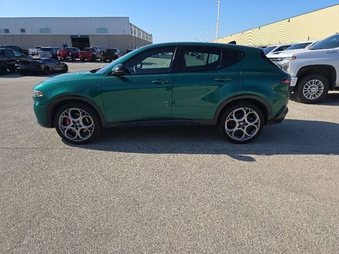 Used 2024 Alfa Romeo Tonale Veloce AWD/4WD image 3