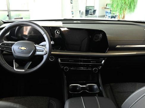 New 2026 Chevrolet Traverse LT w/ Driver Confidence Package image 10