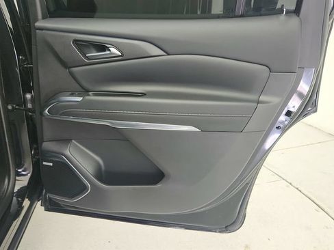Certified 2025 Chevrolet Traverse High Country w/ LPO, Floor Liner Package AWD/4WD image 39