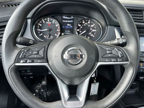 Used 2017 Nissan Rogue S w/ Appearance Package AWD/4WD image 22