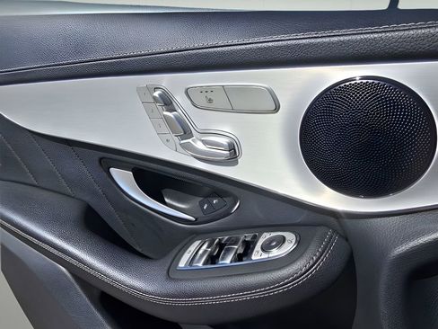 Used 2023 Mercedes-Benz GLC 300 4MATIC Coupe image 16