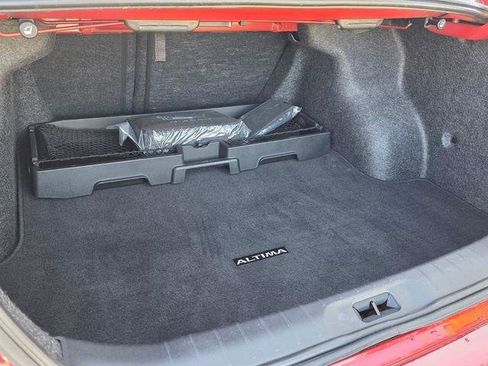 Used 2024 Nissan Altima 2.5 SR image 14