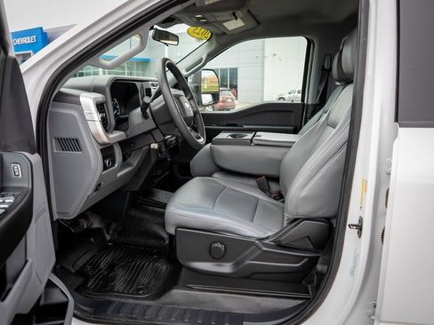 Used 2023 Ford F250 XL w/ Snow Plow Prep Package image 12