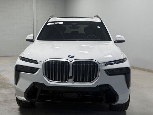 Used 2024 BMW X7 xDrive40i w/ M Sport Package AWD/4WD image 13