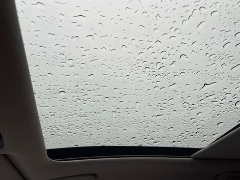 Used 2023 Kia Sportage EX w/ EX Premium Package image 18