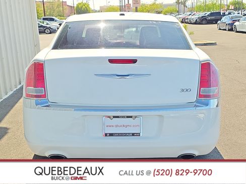 Used 2014 Chrysler 300 RWD image 6