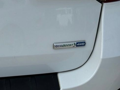 Used 2020 Ford Explorer XLT w/ Equipment Group 202A AWD/4WD image 12