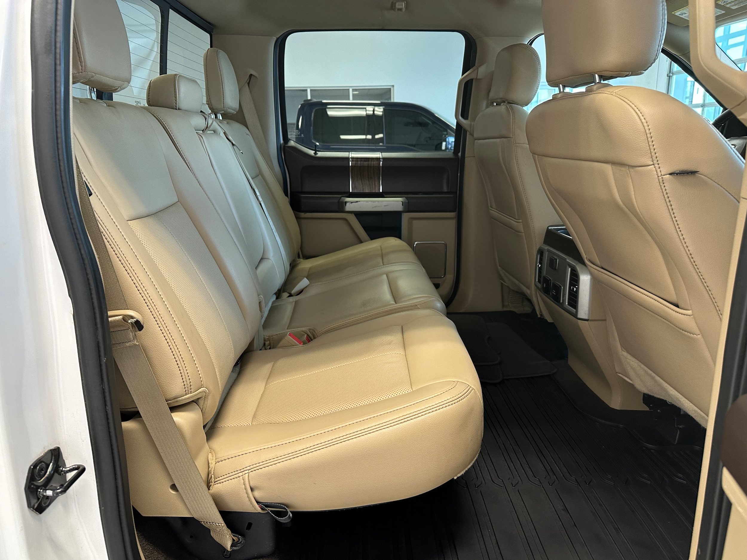 Used 2019 Ford F150 Lariat AWD/4WD image 14