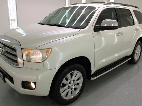 Used 2012 Toyota Sequoia Platinum AWD/4WD image 6