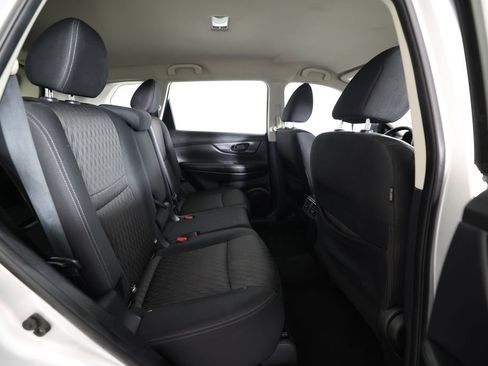 Used 2019 Nissan Rogue S AWD/4WD image 11