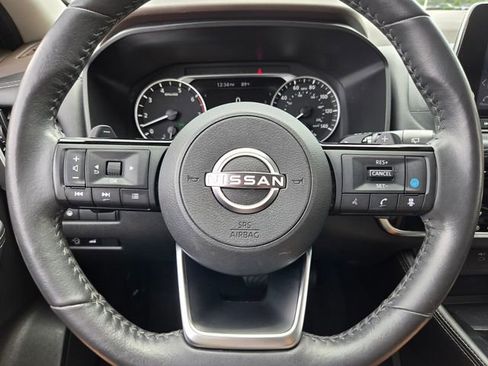 Used 2023 Nissan Rogue SL AWD/4WD image 28