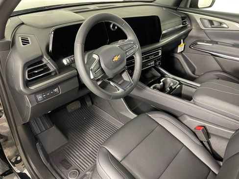 New 2026 Chevrolet Traverse LT w/ Driver Confidence Package AWD/4WD image 3