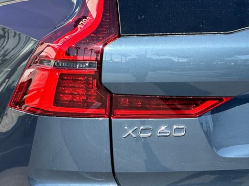 New 2026 Volvo XC60 B5 Plus w/ Climate Package image 7