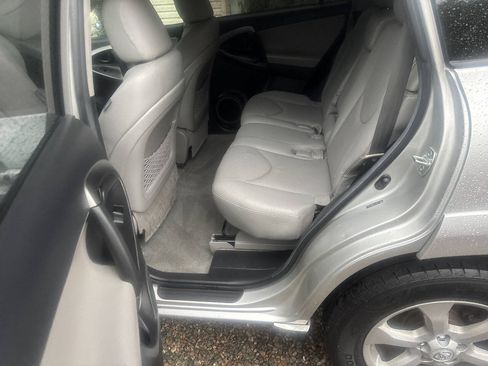 Used 2011 Toyota RAV4 Limited w/ Limited Extra Value Pkg AWD/4WD image 9