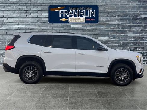 Used 2025 GMC Acadia Elevation image 6