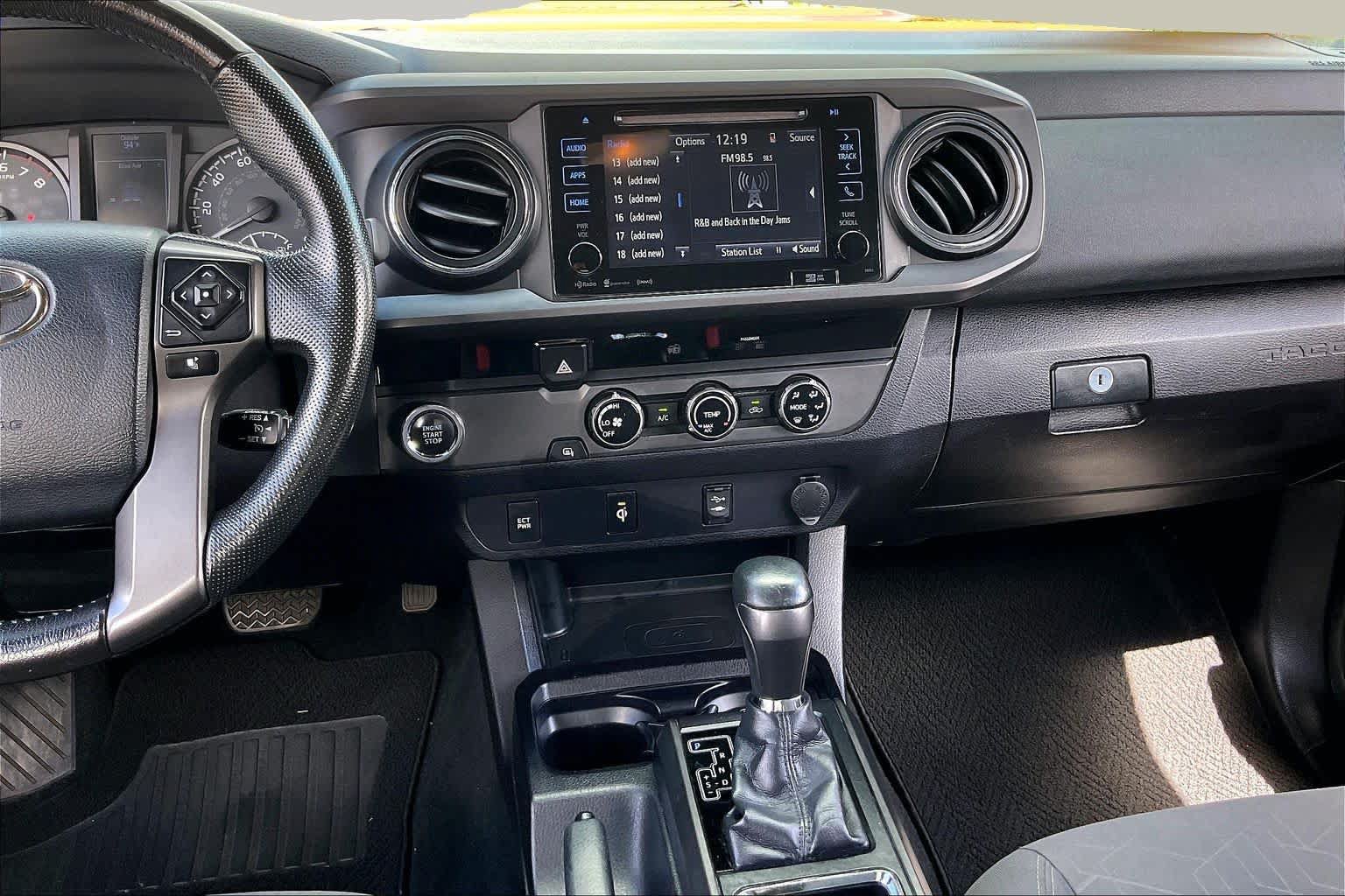 Used 2016 Toyota Tacoma TRD Sport w/ Towing Package RWD image 7