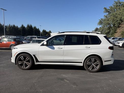 Used 2026 BMW X7 xDrive40i w/ Executive Package AWD/4WD image 4
