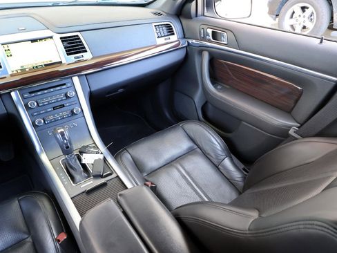 Used 2010 Lincoln MKS image 18