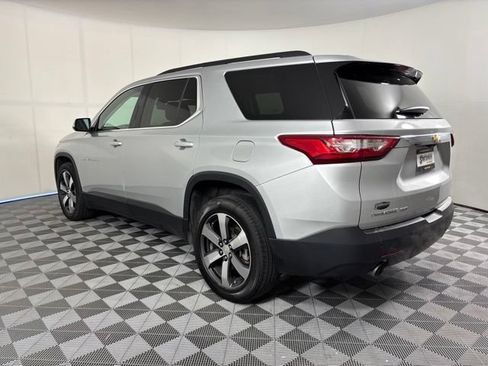 Used 2020 Chevrolet Traverse LT w/ LT Premium Package AWD/4WD image 40