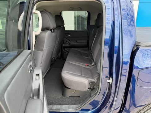 Used 2023 Nissan Frontier SV w/ Tow Package AWD/4WD image 13
