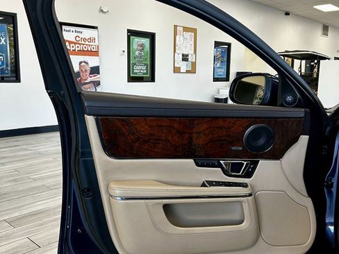 Used 2016 Jaguar XJ L Portfolio image 15