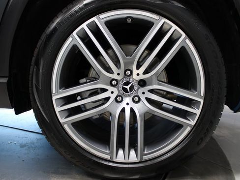 Used 2025 Mercedes-Benz GLS 450 GLS 450 4MATIC image 38