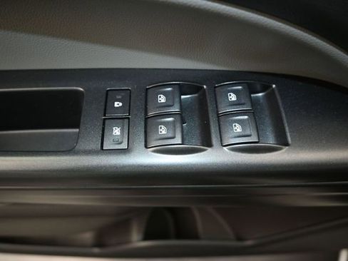 Used 2022 Chevrolet Colorado W/T image 13