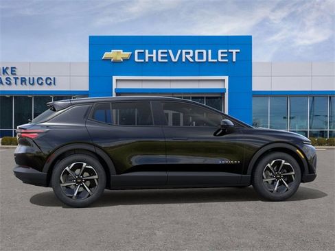 New 2026 Chevrolet Equinox EV LT image 5